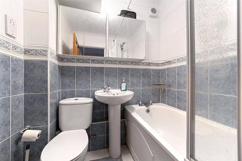1 Cork Square, London, E1W 2NG