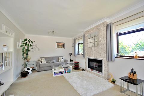 1 Chalbury Close, Poole, BH17 8BP