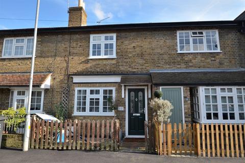 2 bedroom terraced house to rent, Forest Road, Loughton, IG10
