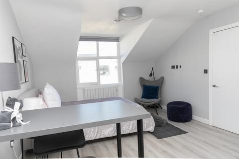 Studio to rent, Paddington W2