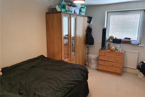 2 bedroom flat to rent, Tedder Close, Uxbridge, UB10