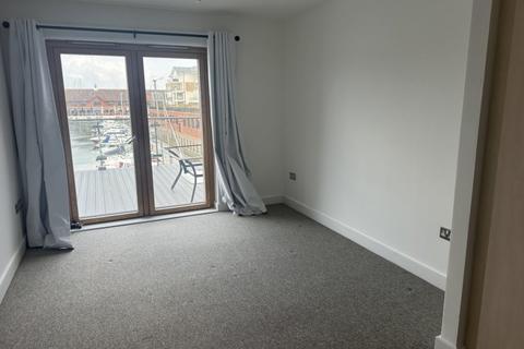 2 bedroom flat to rent, Midway Quay, Sovereign Harbour