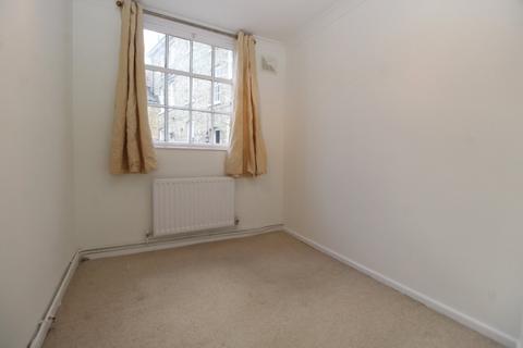 2 bedroom flat to rent, Hitchin Street, Baldock, SG7