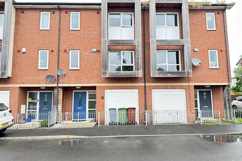 4 bedroom terraced house to rent, Turing Close,  Manchester, M11