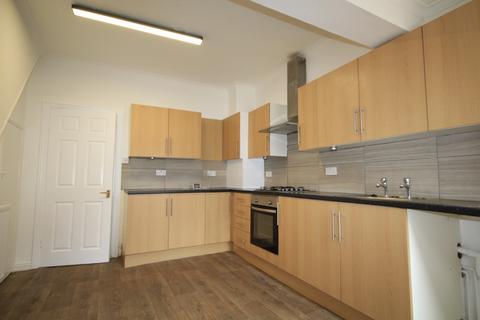 2 bedroom terraced house to rent, Huntingdon St, Hull, HU4