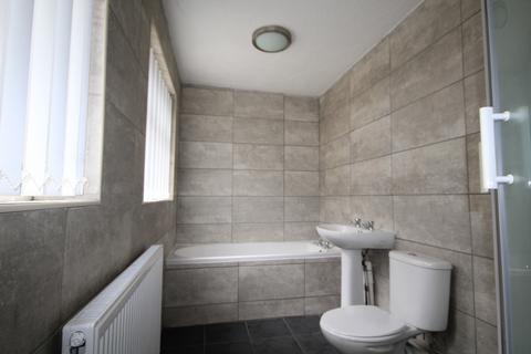 2 bedroom terraced house to rent, Huntingdon St, Hull, HU4