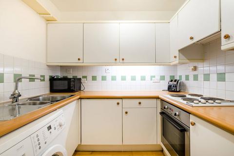 2 bedroom flat to rent, Rosebery Court, Clerkenwell, London, EC1R