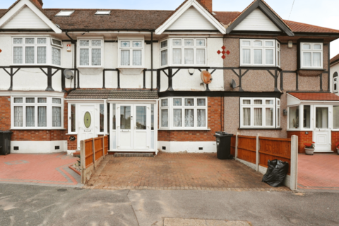 3 bedroom terraced house for sale, Gresham Drive, CHADWELL HEATH, RM6