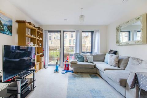 2 bedroom maisonette to rent, Fisher Close, Rotherhithe, London, SE16