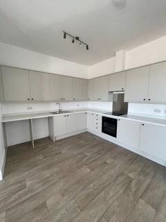 2 bedroom flat to rent, Christchurch Road, Pokesdown