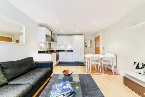 1 bedroom apartment for sale, Cobalt Point, Lantern's Court, Canary Wharf E14