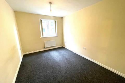 2 bedroom flat to rent, Ravenswood House, Amber Close, Newport