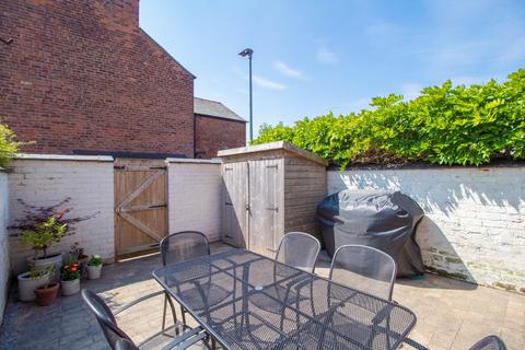 4 bedroom terraced house for sale, Panton Road, Central Hoole, Chester