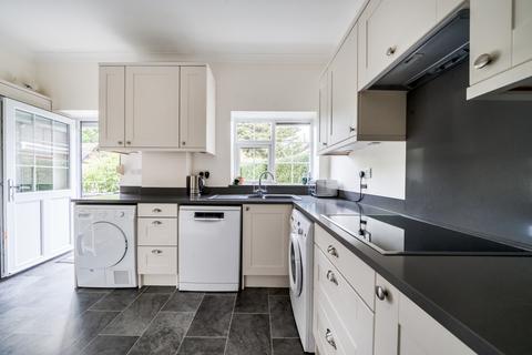 2 bedroom flat for sale, Lower Hale, Farnham, GU9