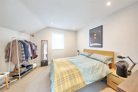 1 bedroom apartment to rent, Isis Street, SW18