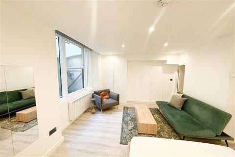 Studio to rent, Paddington, London W2