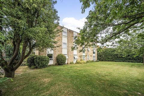 1 bedroom flat for sale, Lambourn Grove, Kingston Upon Thames