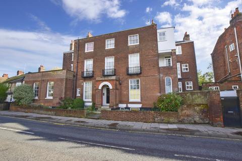 3 bedroom apartment to rent, St. Stephens Road Canterbury CT2