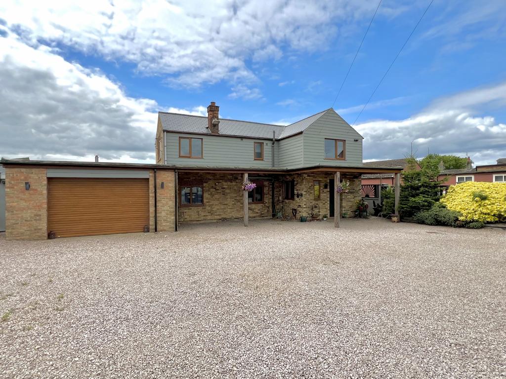 5 Bedroom Detached for Sale