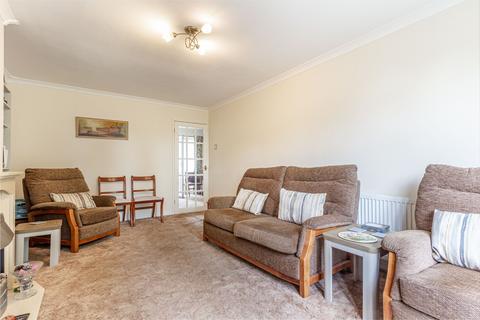 9 Dovecote Road, Bromsgrove, B61 7BN
