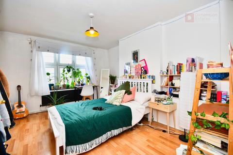 Flat 42, Gosling House Sutton Street, London, E1 0AU