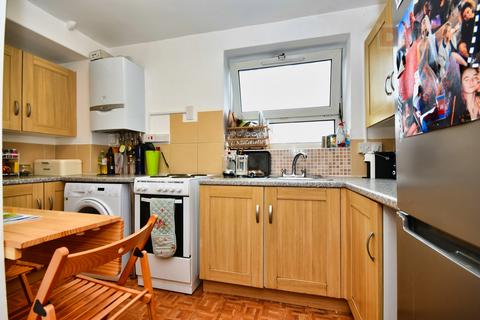 Flat 42, Gosling House Sutton Street, London, E1 0AU