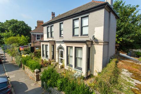 9 Frith Road, Dover, CT16 2PT