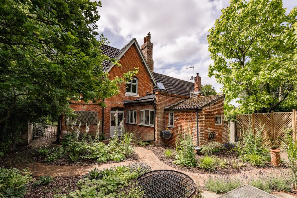 Rear Courtyard