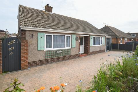 2 bedroom bungalow for sale, Sycamore Close, Broadstairs, CT10