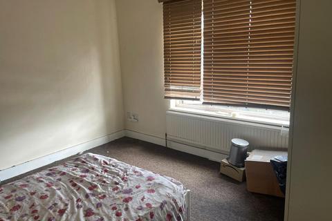 1 bedroom in a house share to rent, Thornton Heath CR7