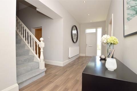 4 bedroom semi-detached house for sale, Hillstead, Hillthorpe, Pudsey, West Yorkshire