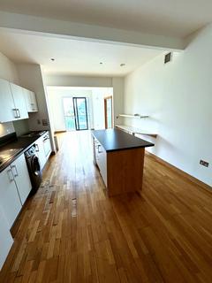 2 bedroom apartment to rent, Roach Road, London E3