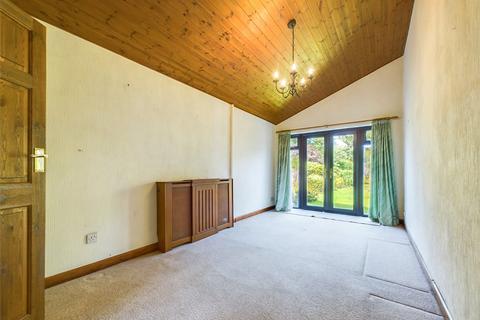 2 bedroom bungalow for sale, Wiltshire Gardens, Bransgore, Christchurch, Dorset, BH23