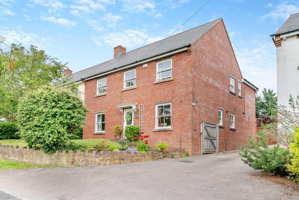 Grange Lane, Littledean, Cinderford 4 bed detached house for sale £