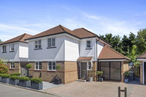 3 bedroom detached house for sale, Lamorna Close, Washington, West Sussex, RH20