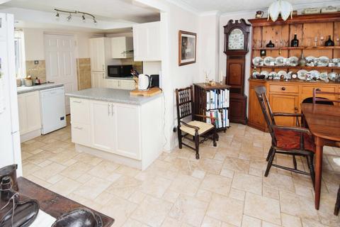 4 bedroom terraced house for sale, Court Farm Road, Netheravon, SP4 9QU