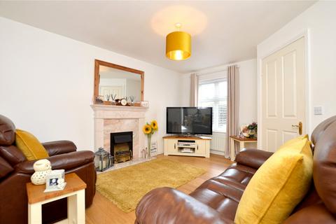 2 bedroom terraced house for sale, Magdalin Drive, Stanningley, Pudsey, West Yorkshire