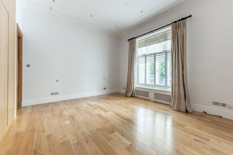 3 bedroom flat to rent, Onslow Square, South Kensington, London, SW7