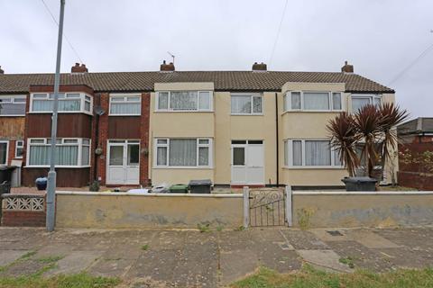 4 bedroom terraced house to rent, Fullwell Avenue, Ilford