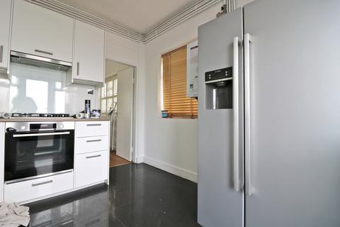 3 bedroom flat to rent, Victoria Court, Kingsbridge Avenue, Ealing, London, W3