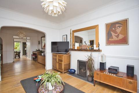 265 Dover Road, Folkestone, CT19 6NT