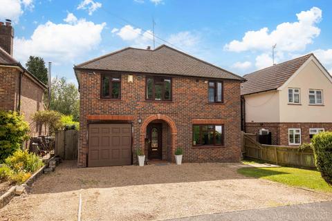 5 bedroom detached house for sale, Elizabeth Crescent, East Grinstead RH19