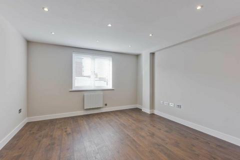 1 bedroom apartment to rent, Church Street, Walton-on-Thames, KT12