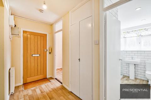 2 bedroom flat for sale, Wanstead E11