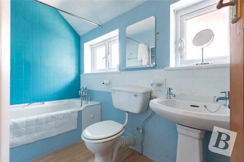 4 Leasway, Upminster, RM14 3AJ