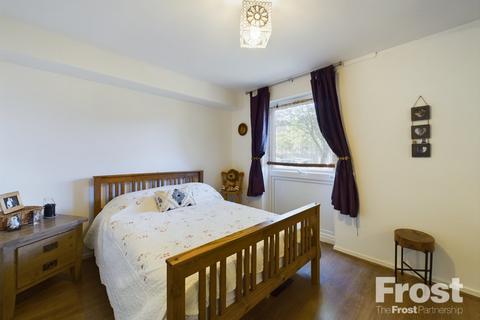 1 bedroom apartment for sale, Huntsmans Close, Feltham, TW13