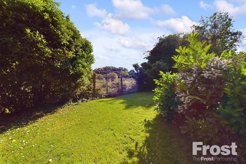 25 Huntsmans Close, Feltham, TW13 7DF