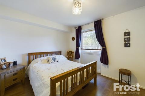 25 Huntsmans Close, Feltham, TW13 7DF