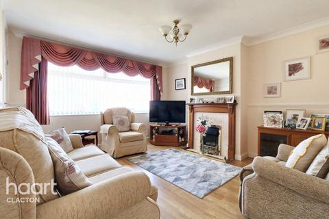 2 bedroom semi-detached bungalow for sale, Martinsdale, Clacton-On-Sea