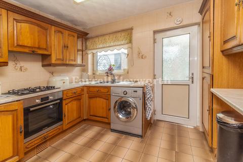 4 Oban Crescent, Preston, PR1 6ET